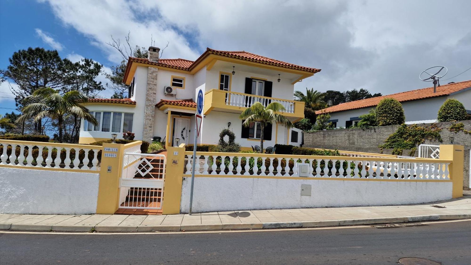 Villa Familia Dehoux Camacha  Eksteriør billede